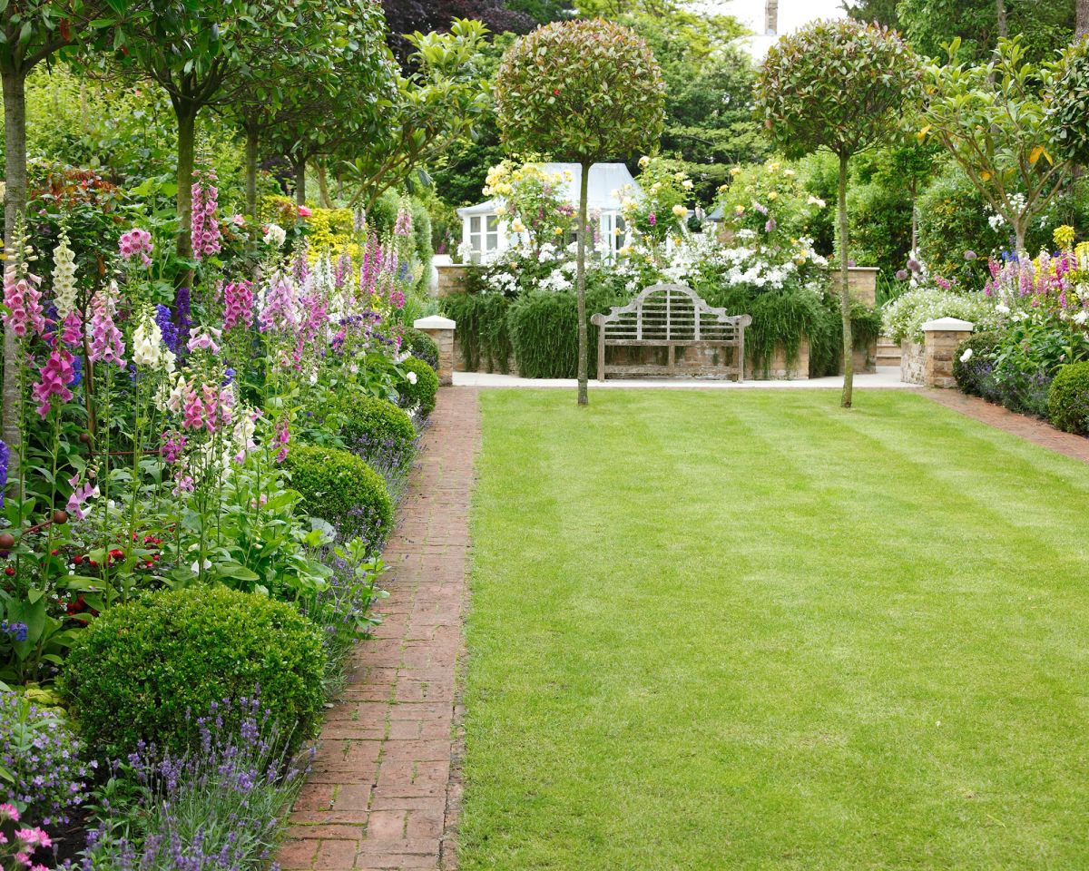 Customized yet affordable gardening services satisfy homeowners